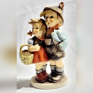 Hummel Figurine Hansel & Gretel, Surprise